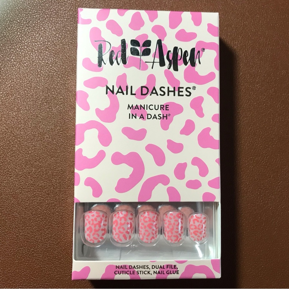 Short Square Press On Nails New In Box Don’t Be Catty Cecilia